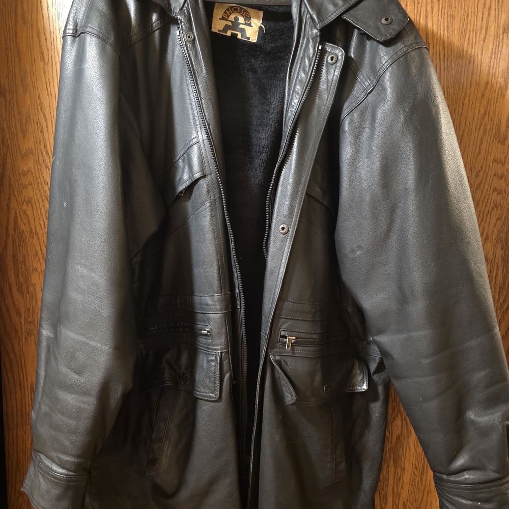 Men's Classic Black Leather Bomber Jacket